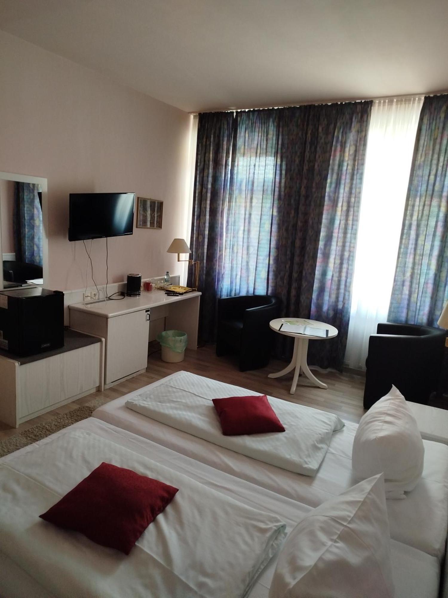 Hotel Elisenhof Chemnitz Exteriör bild
