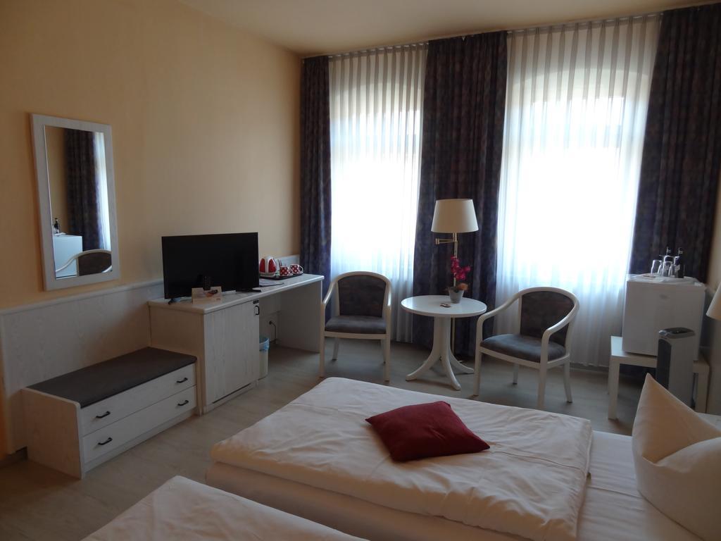 Hotel Elisenhof Chemnitz Exteriör bild